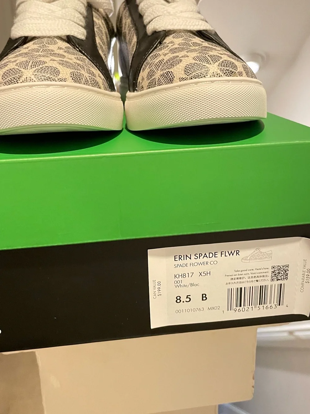 Kate Spade Erin Black & White Sneaker Size 8.5 NIB